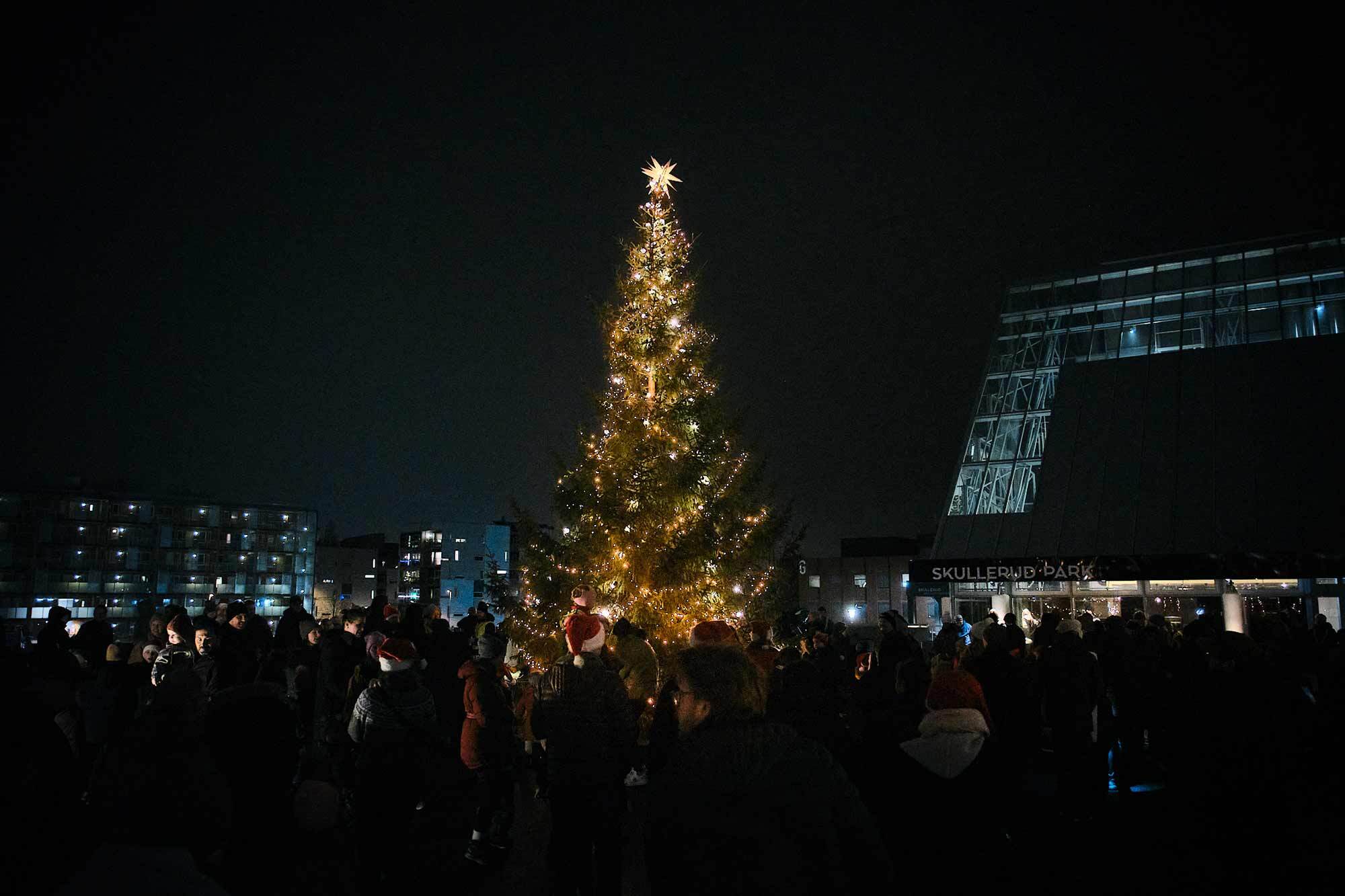 Julegrantenning på Skullerud